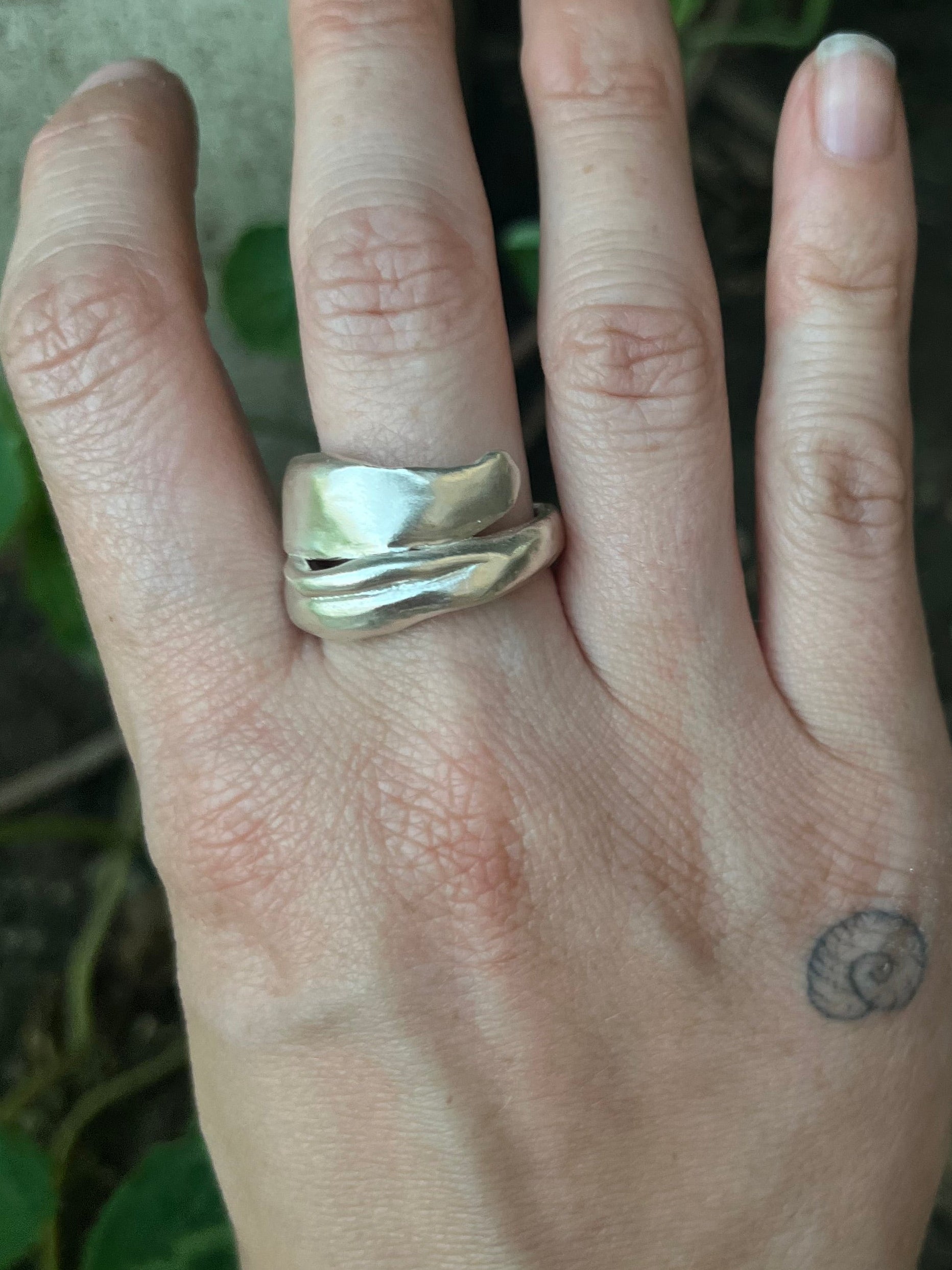 kelpy ring ~ size 8