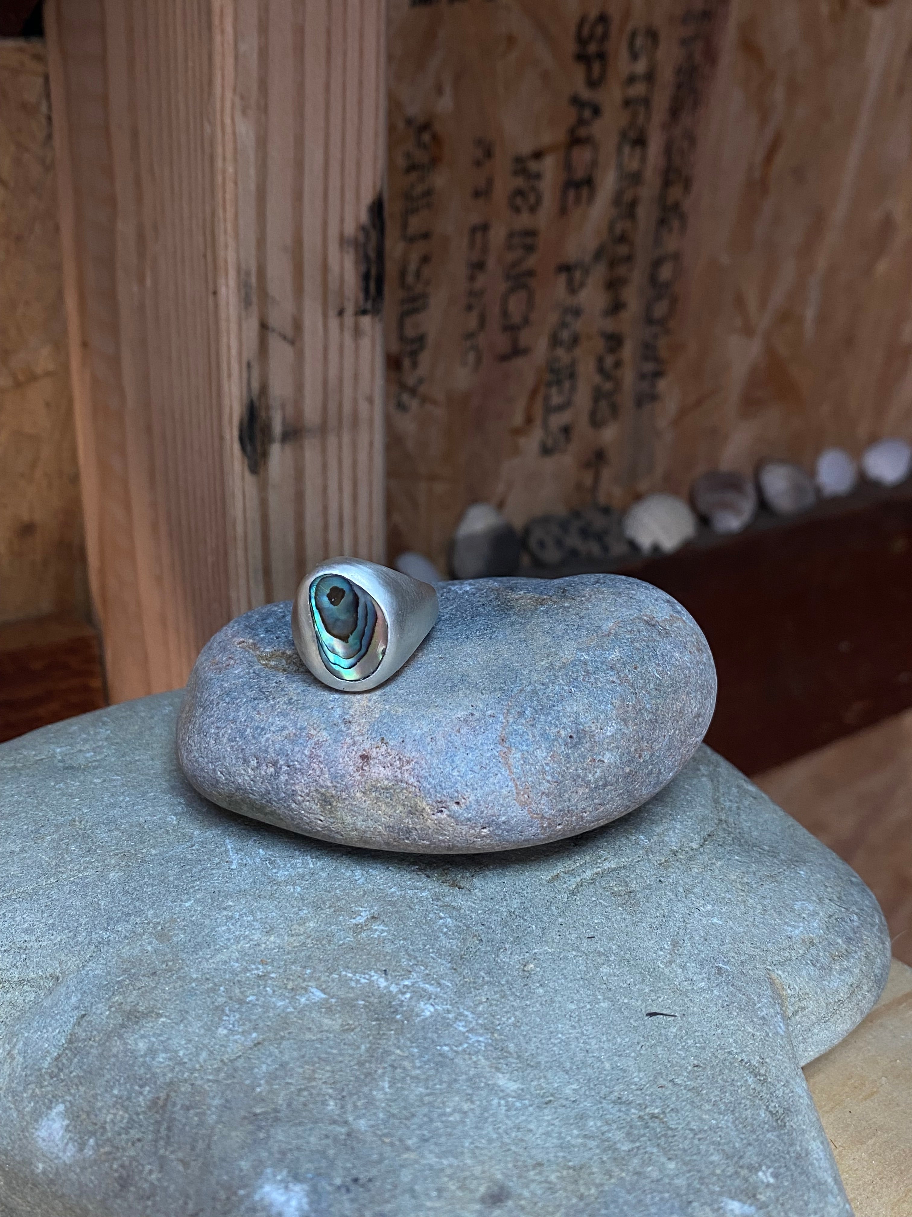 abalone moon pool ring-size 5.25