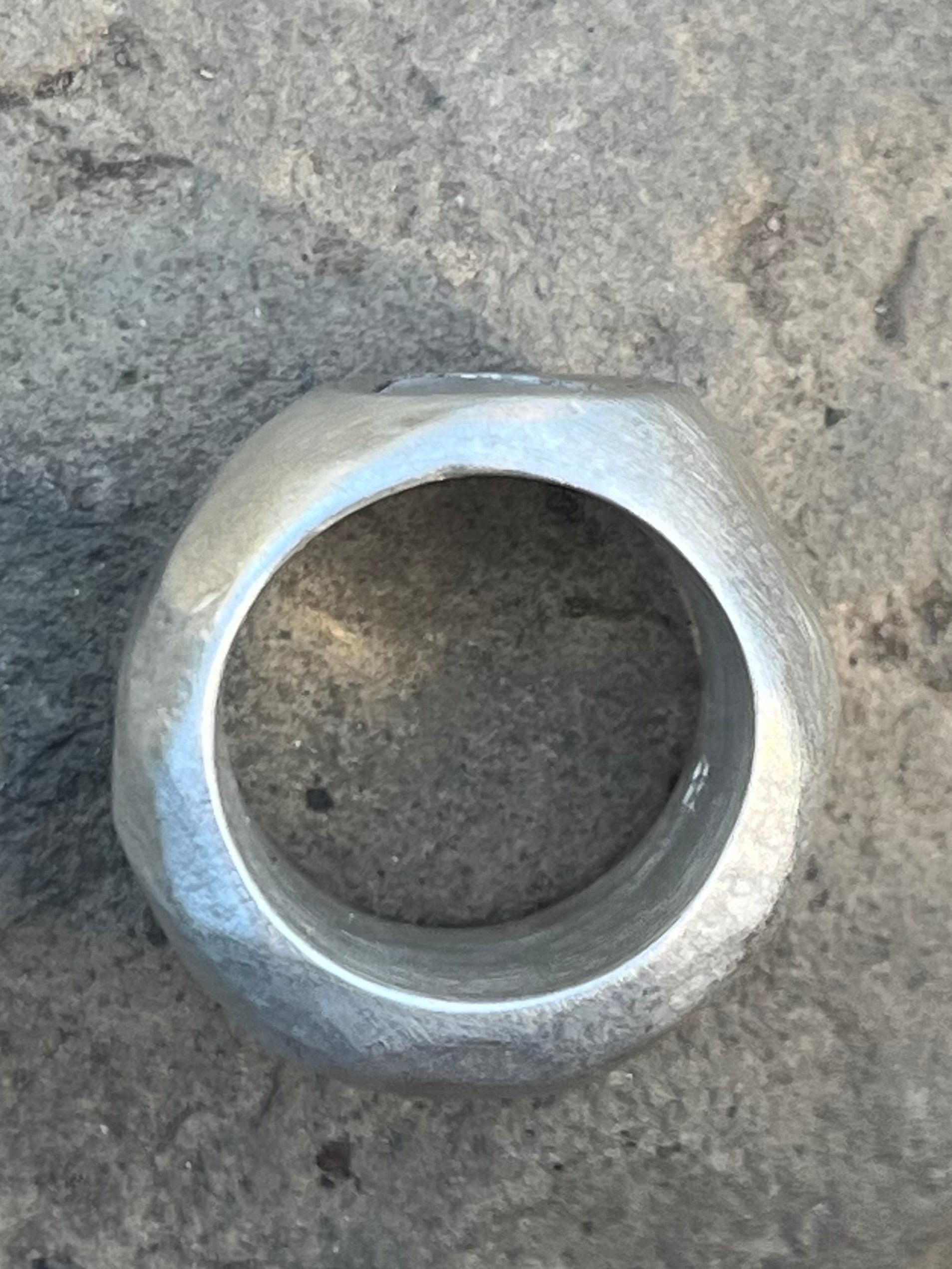 heavy mother of pearl tube ring~ size 6.5-6.75